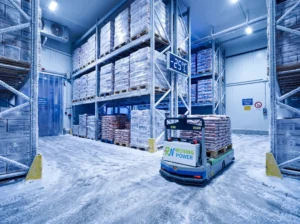 German cold storage AGV fleet with Runing Power low-temperature LiFePO4 batteries at -25°C achieving 99.5% uptime